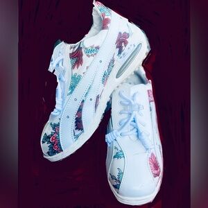 White Floral Women's Athletic Sneakers